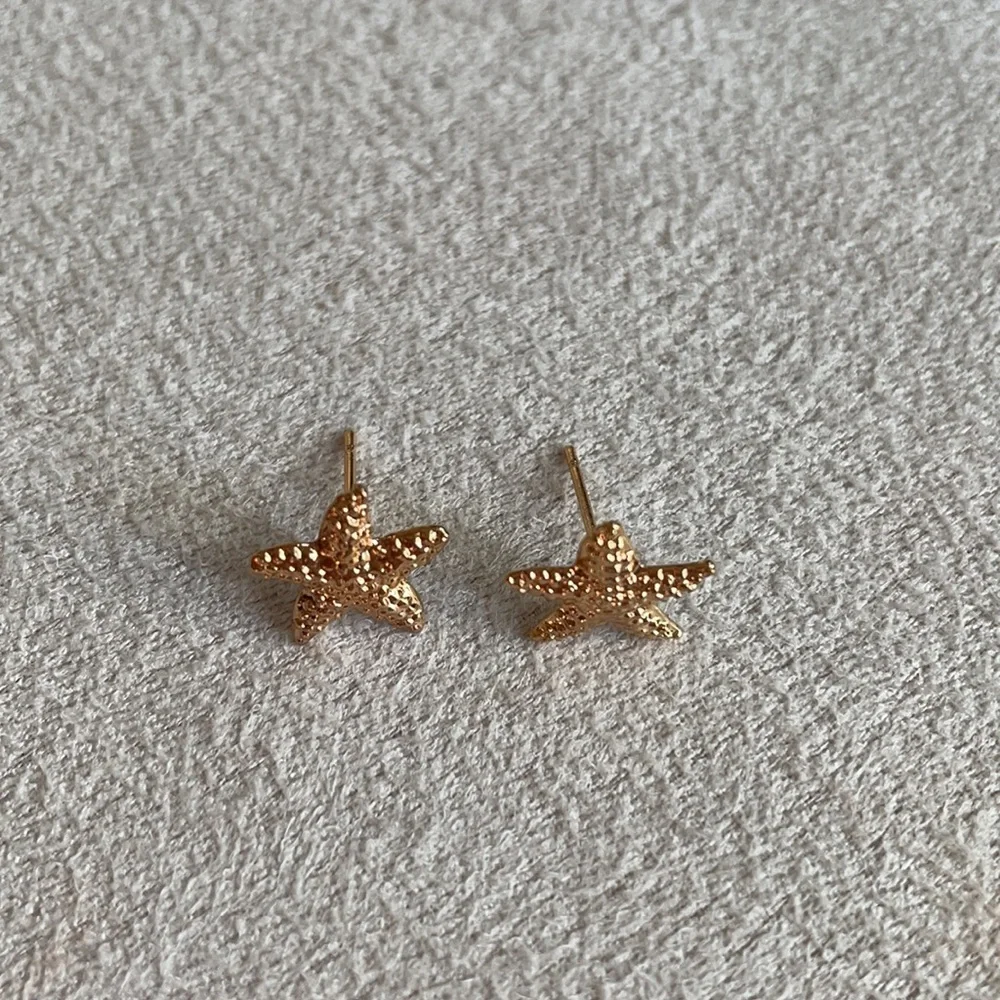 Golden Starfish earrings